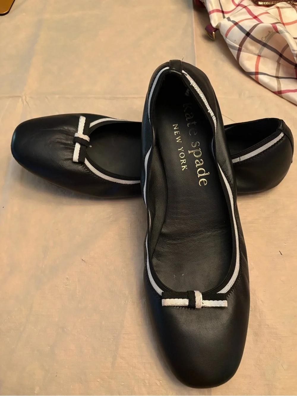 kate spade Claudette Black Leather Ballet Flats with White Trim and Bow Size 11